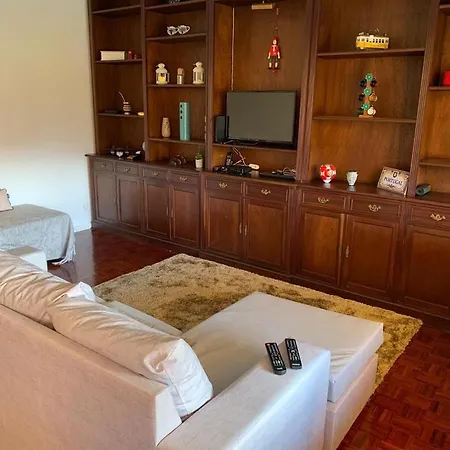 לינה וארוחת בוקר Rostelbem ליסבון