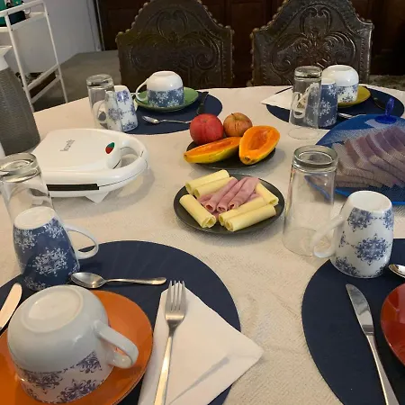 לינה וארוחת בוקר Rostelbem *